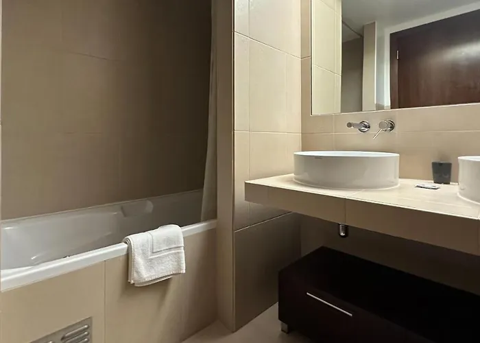 Herdade Dos Salgados, T2 12c 3d, Lagoas Galé