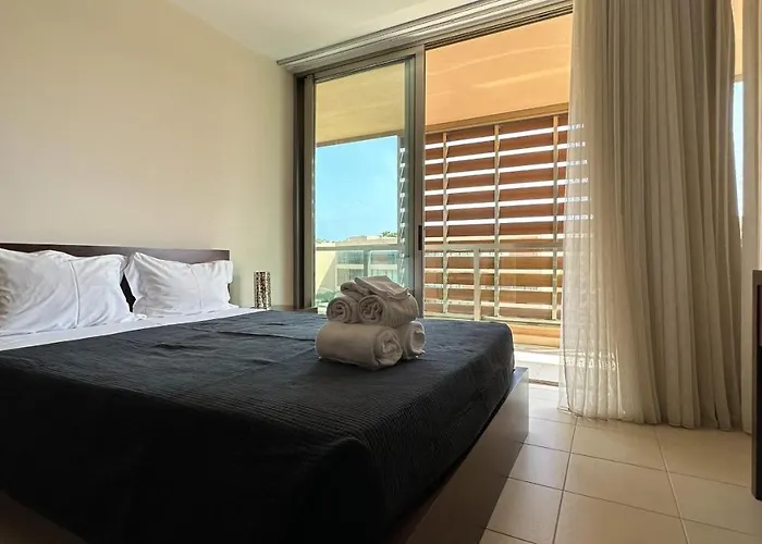 Herdade Dos Salgados, T2 12c 3d, Lagoas * Galé